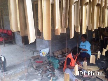  Kerajinan  Bambu  Jadi Mainstay Desa Semin Kerajinan  